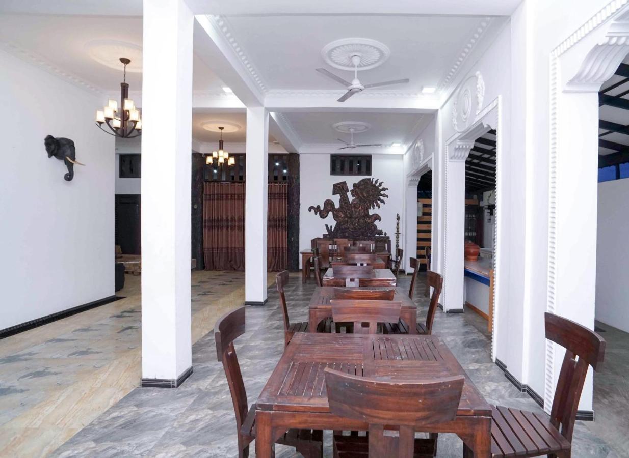 Shirantha Hotel Галле Экстерьер фото
